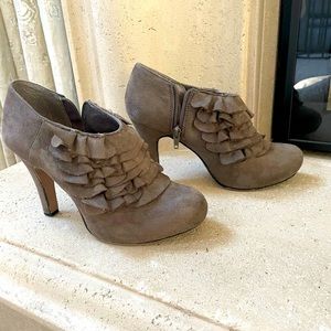 Booties-taupe